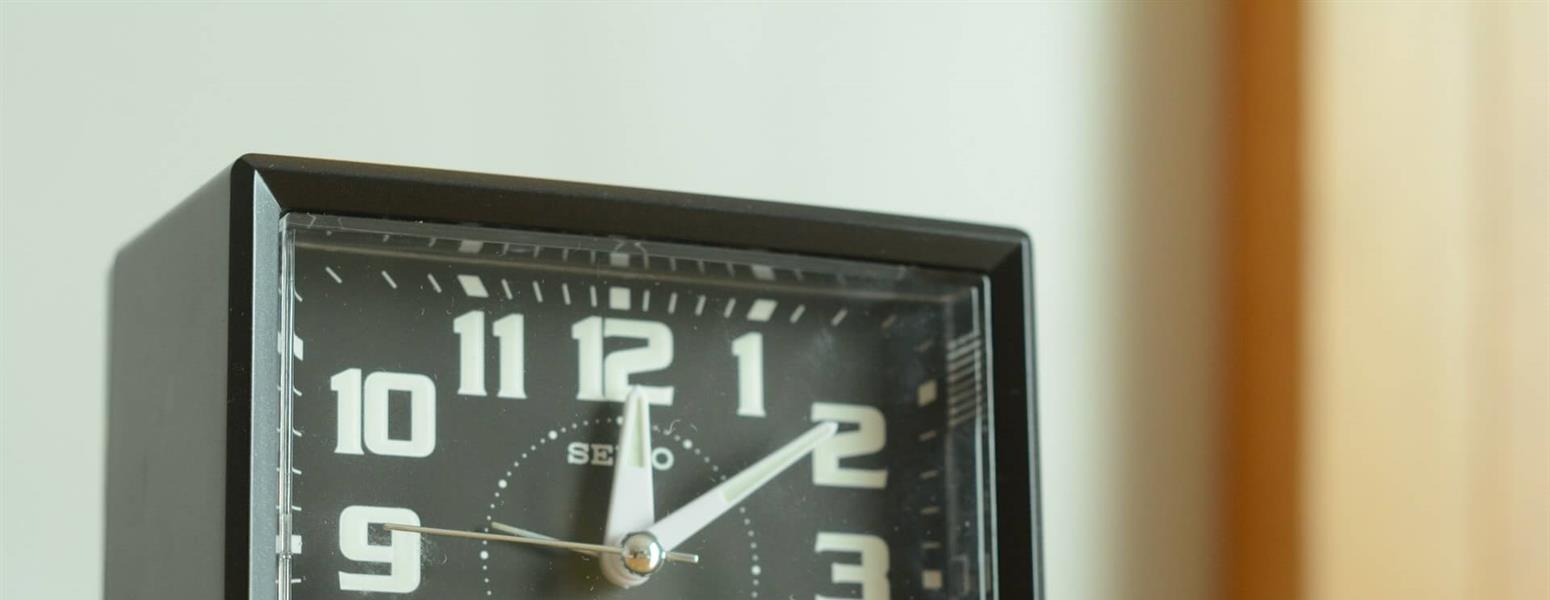 A picture of an alarm clock