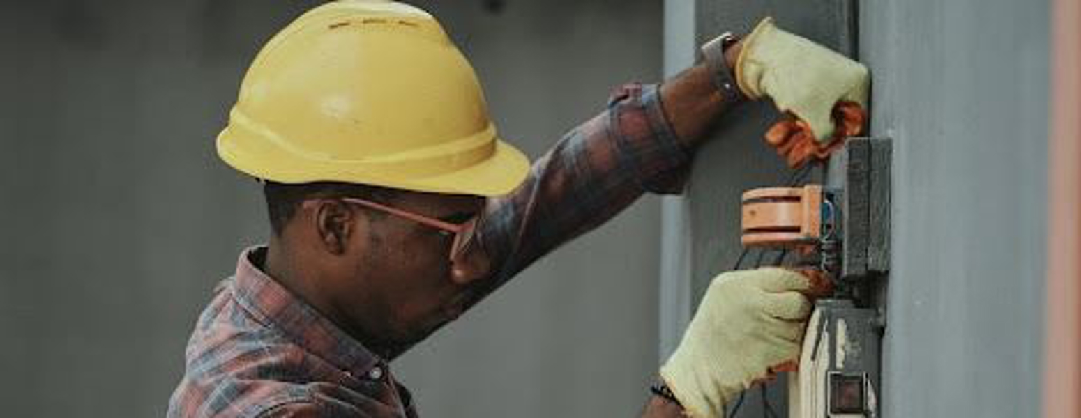 Electrician fixing marketing